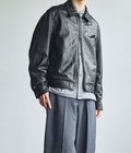 ブラック