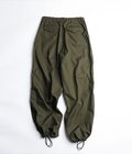 Knee Tuck Pants