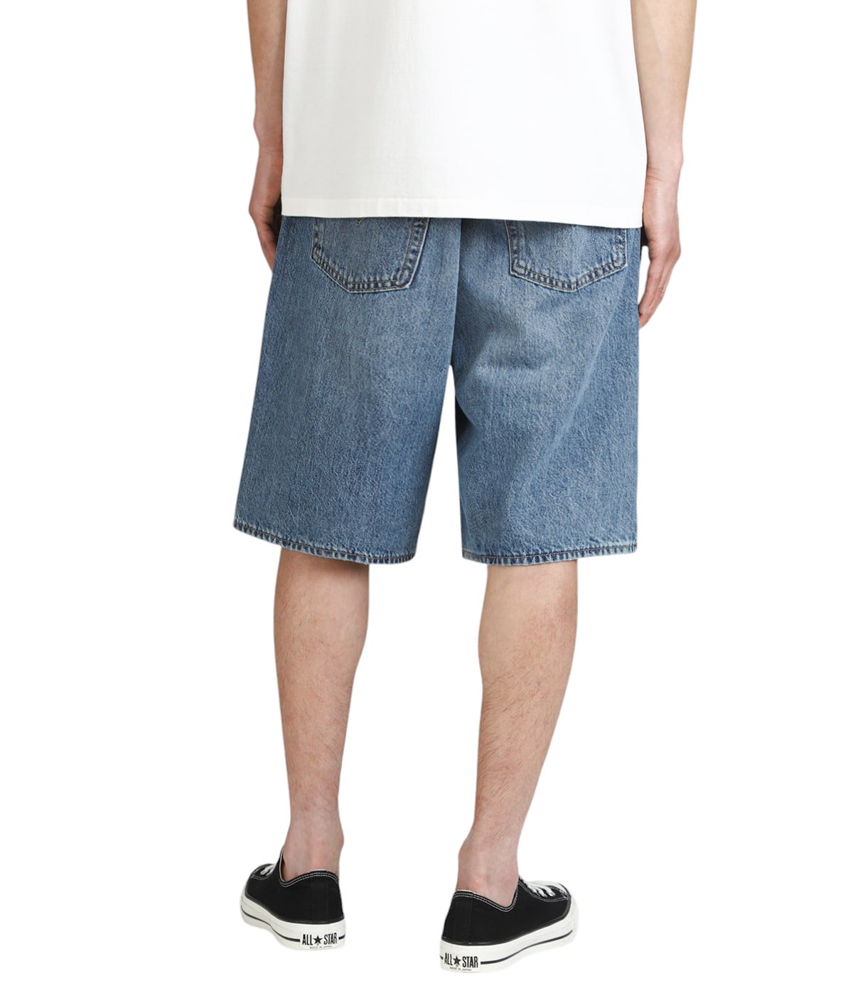 model（175cm / 60kg）B85 W75 H92 着用サイズ：34inch