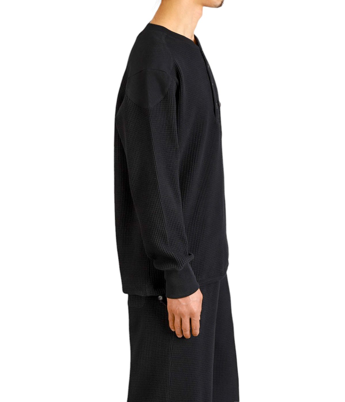 model（175cm / 60kg）B85 W75 H92 着用サイズ：2