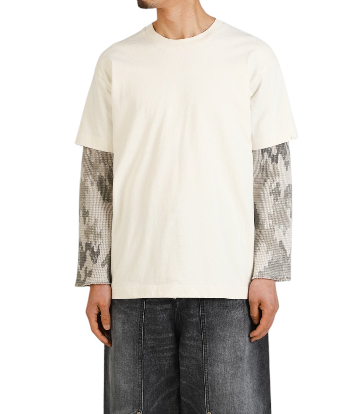 model（175cm / 60kg）B85 W75 H92 着用サイズ：2