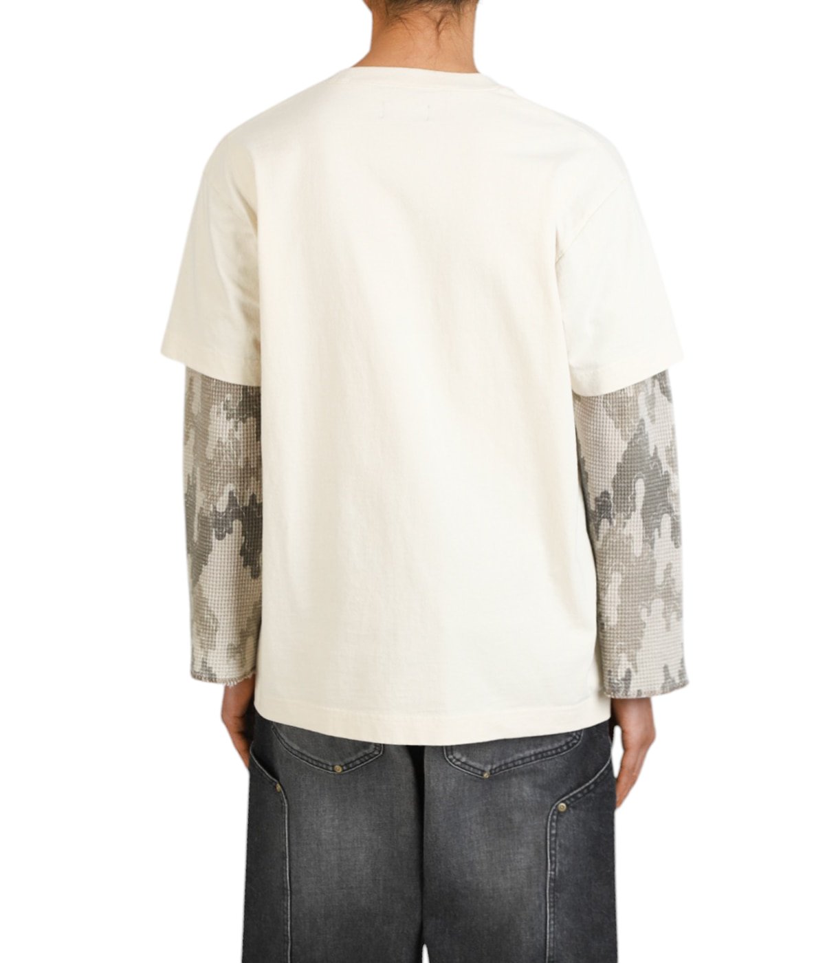 model（175cm / 60kg）B85 W75 H92 着用サイズ：2