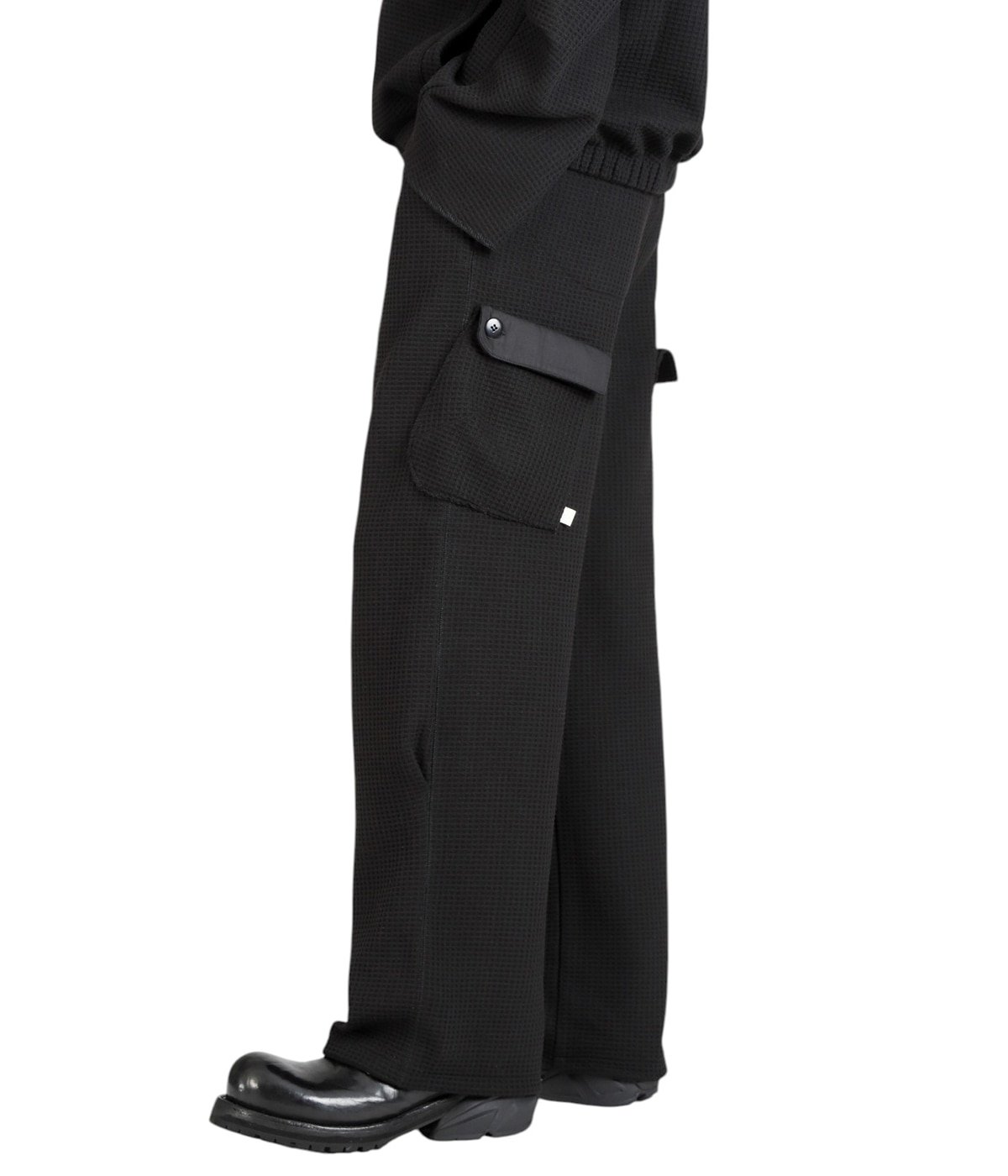 model（175cm / 60kg）B85 W75 H92 着用サイズ：2