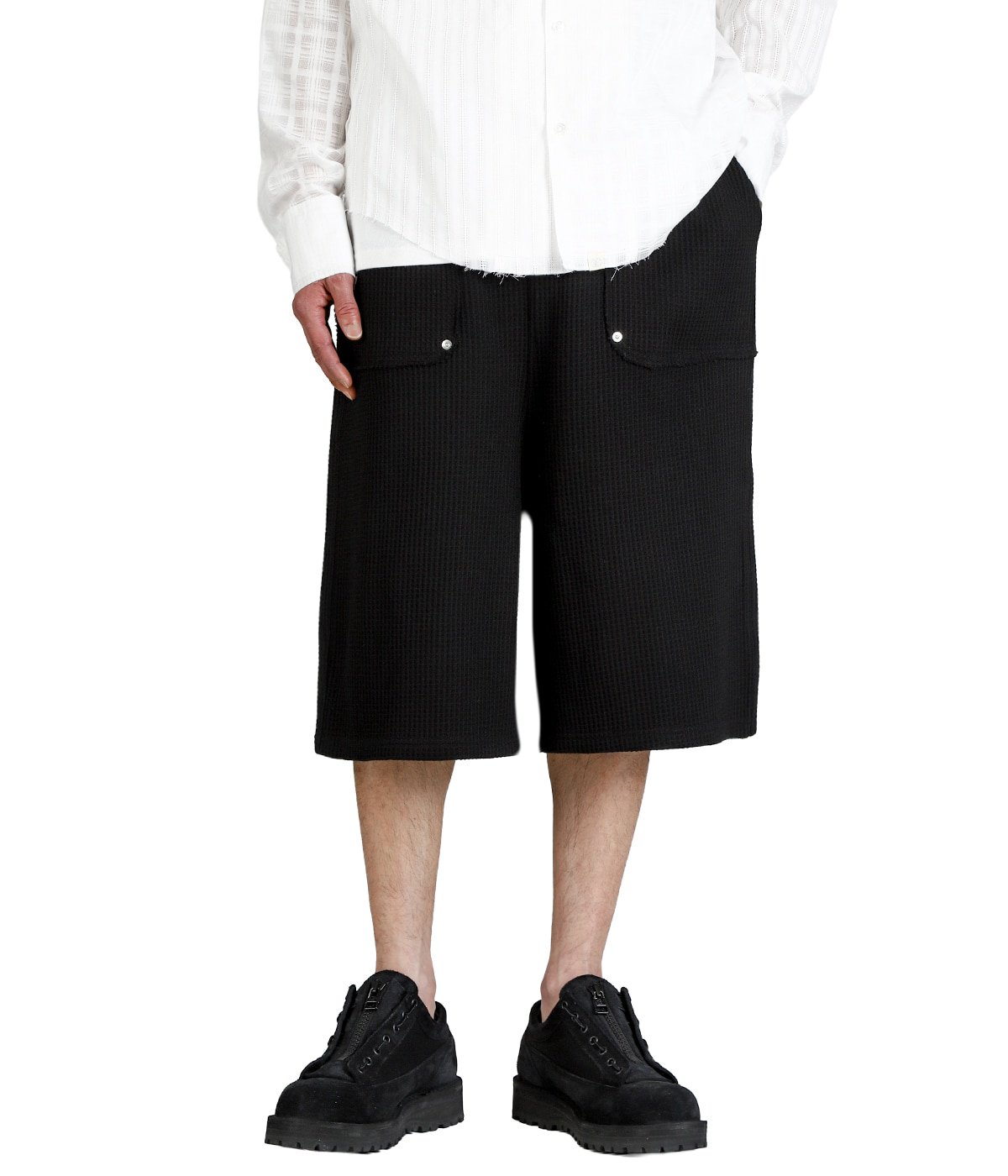 model（175cm / 60kg）B85 W75 H92 着用サイズ：2