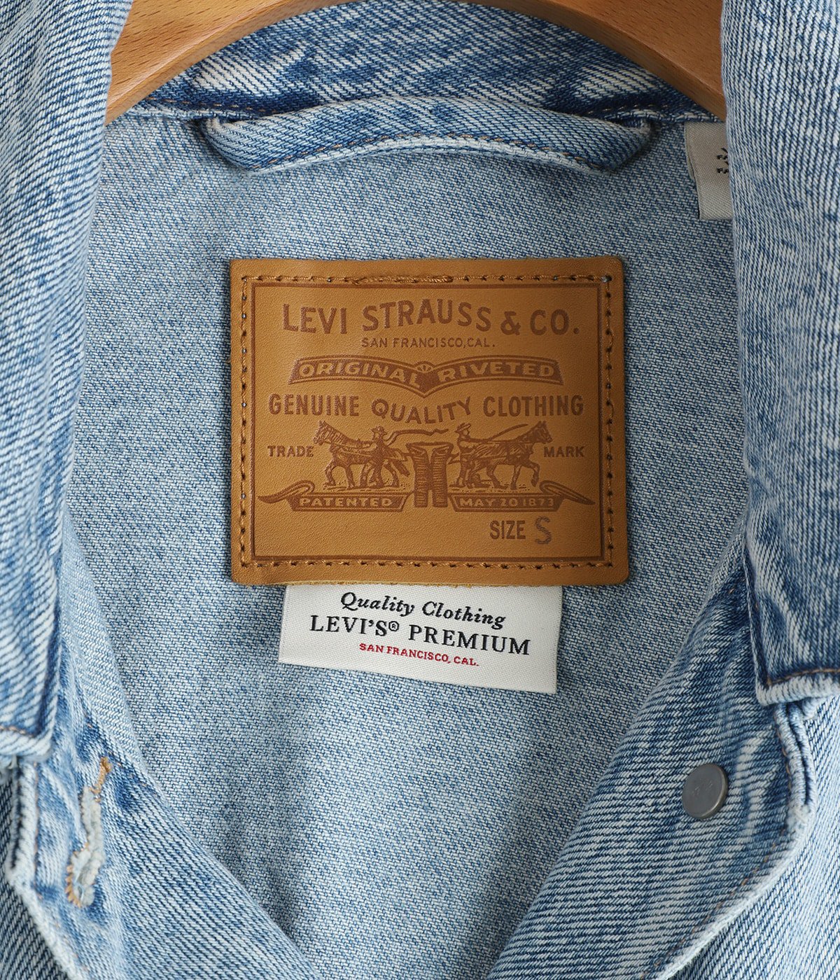 レディース】LOOSE CROP TRUCKER | LEVI