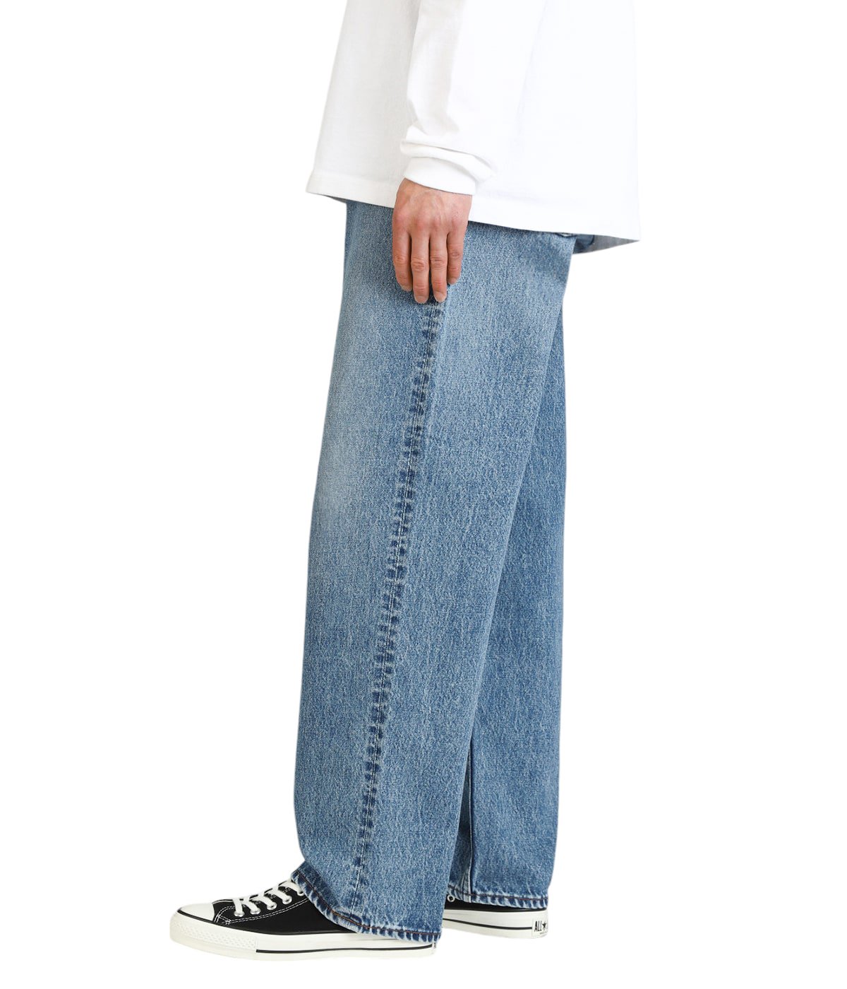 model（175cm / 60kg）B85 W75 H92 着用サイズ：3 (L)