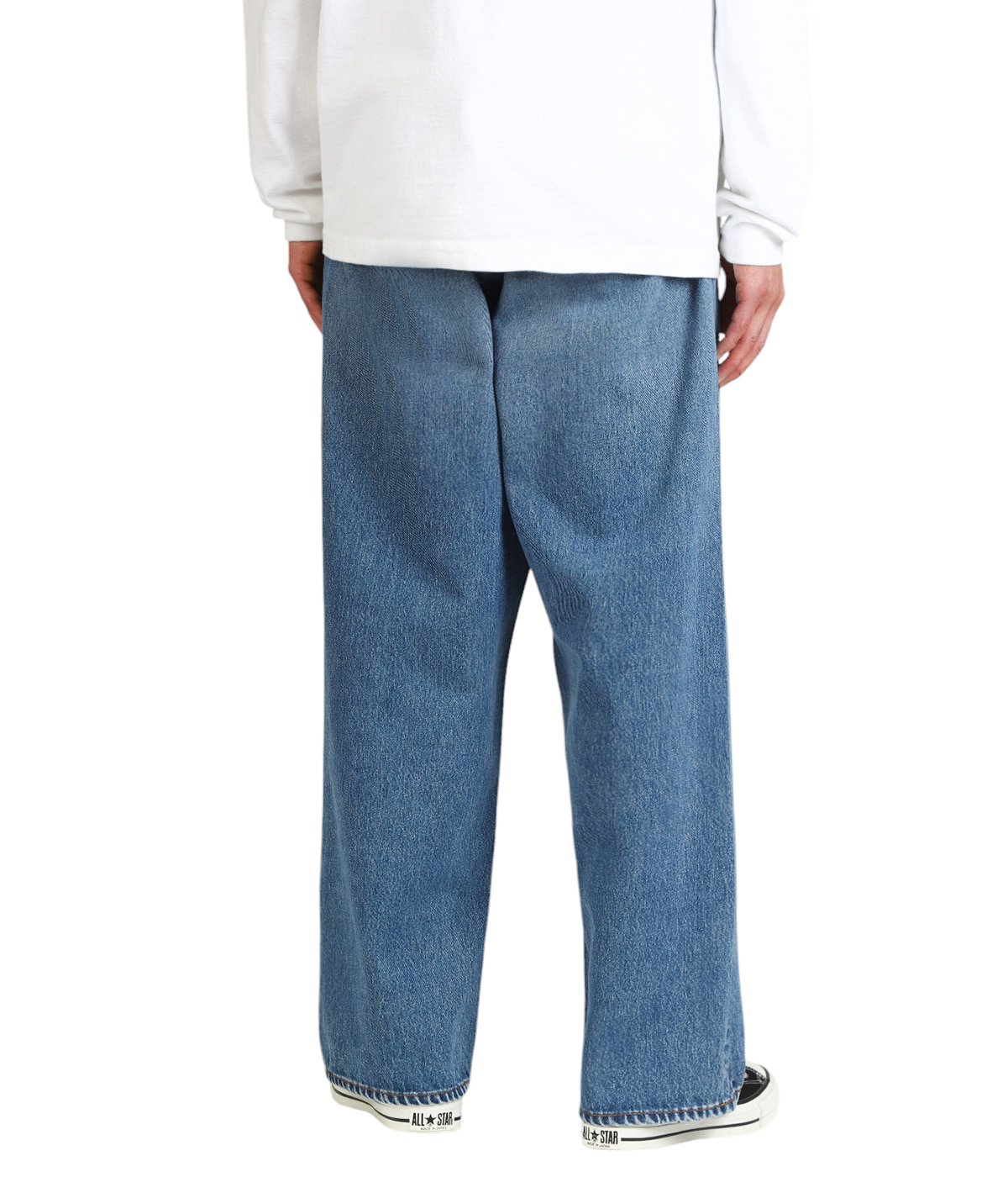 model（175cm / 60kg）B85 W75 H92 着用サイズ：3(L)
