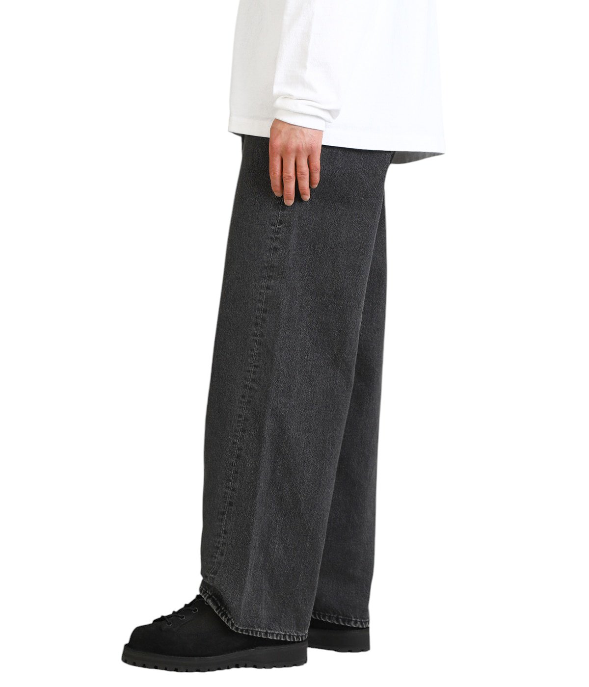 model（175cm / 60kg）B85 W75 H92 着用サイズ：3(L)