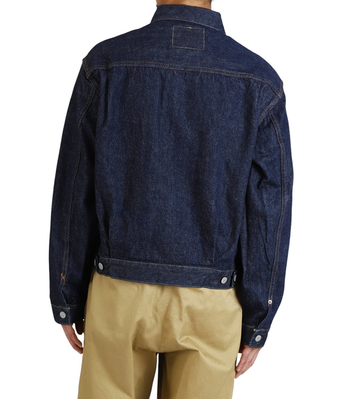 model（175cm / 60kg）B85 W75 H92 着用サイズ：3(L)