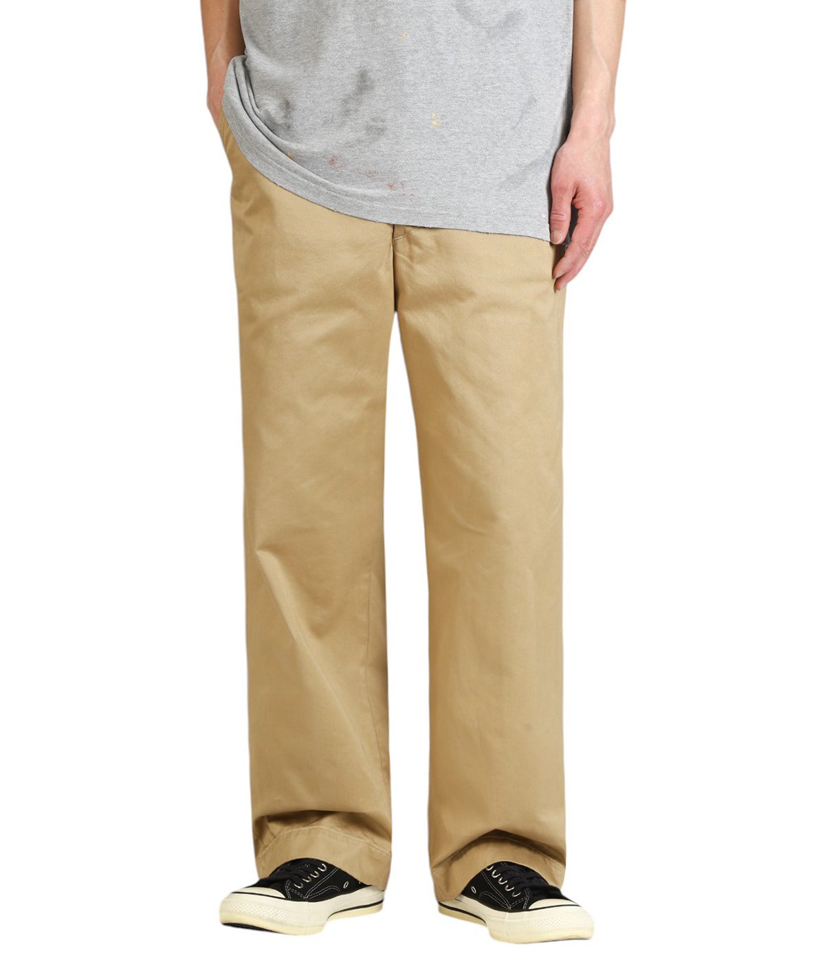 model（175cm / 60kg）B85 W75 H92 着用サイズ：2(M)