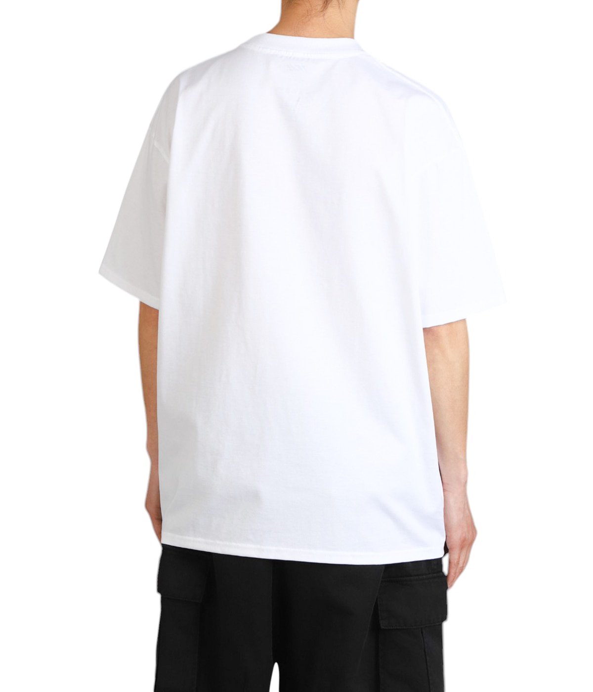model（175cm / 60kg）B85 W75 H92 着用サイズ：L(48)