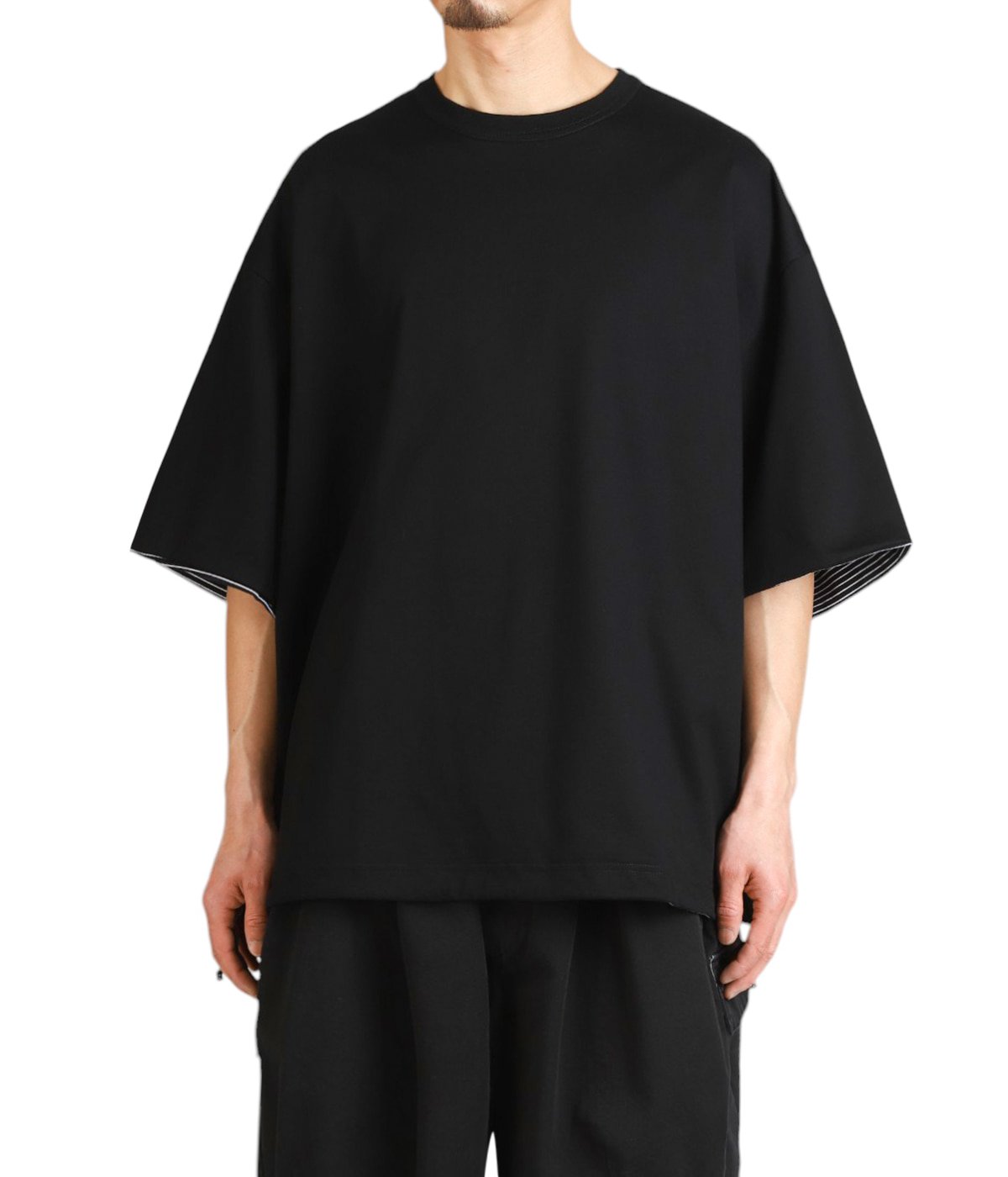 model（175cm / 60kg）B85 W75 H92 着用サイズ：M(46)