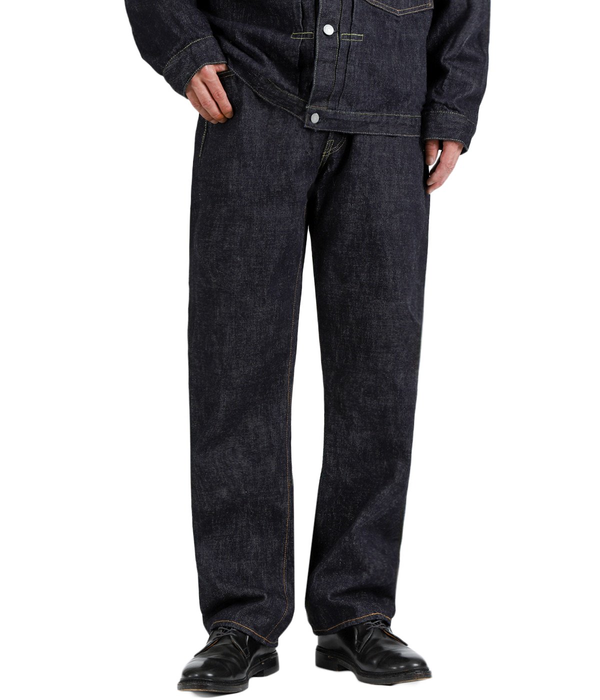 model(175cm / 60kg)B85 W75 H92 着用サイズ：32