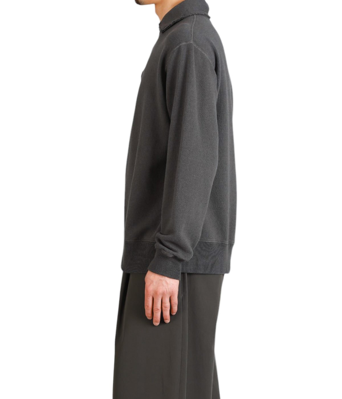 model（175cm / 60kg）B85 W75 H92 着用サイズ：L