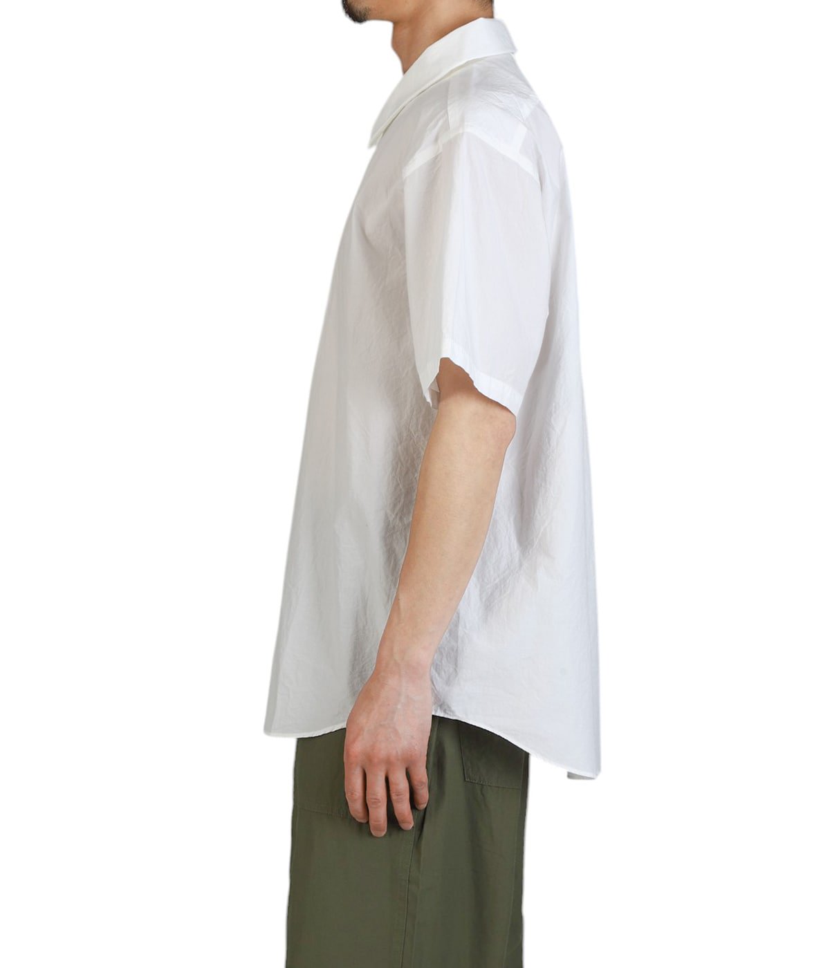 model（175cm / 60kg）B85 W75 H92 着用サイズ：M