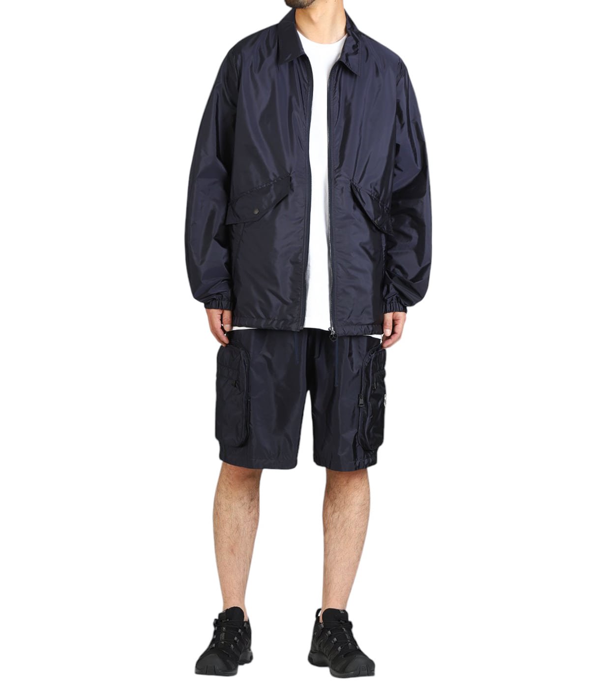 model（184cm / 63kg）B85 W80 H102 着用サイズ：3