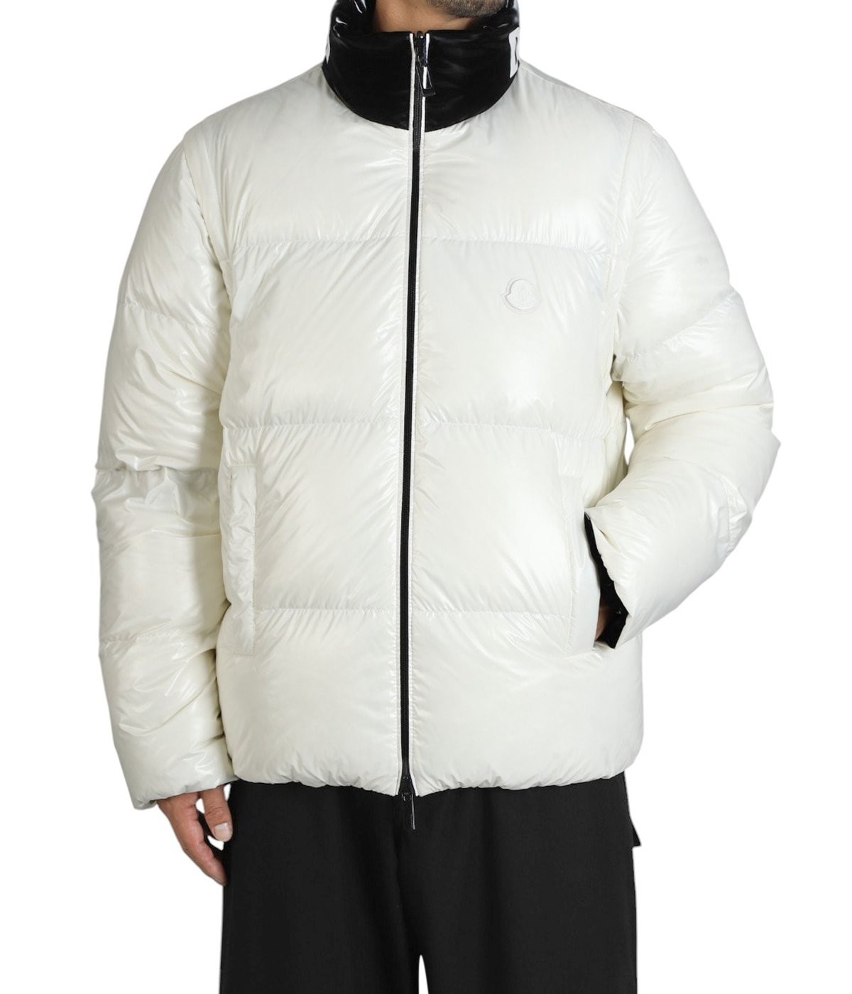 Moncler ホワイト ジャケット White Moncler Maya Hooded Short Down Jacket - Short Down Jackets