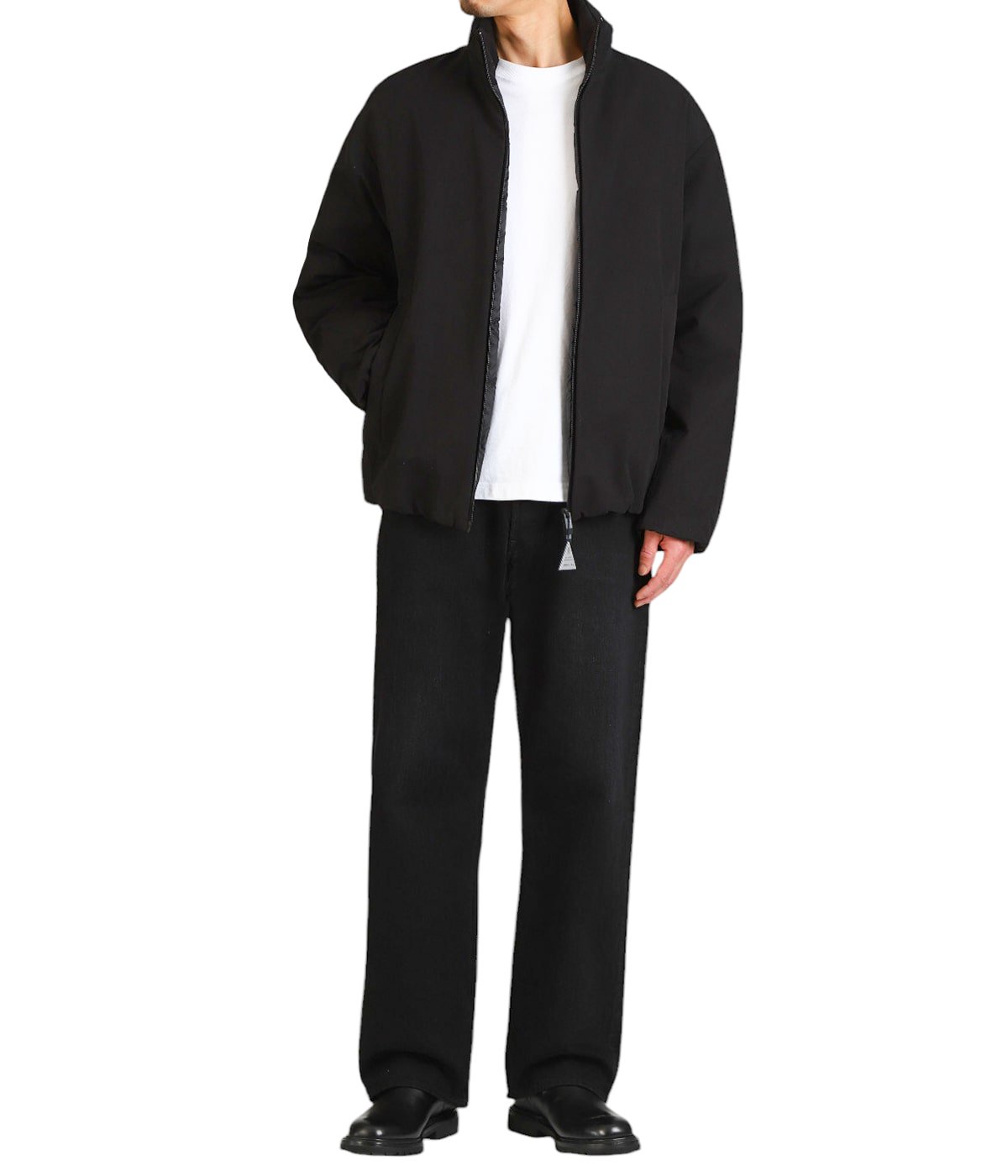 model（175cm / 60kg）B85 W75 H92 着用サイズ：1