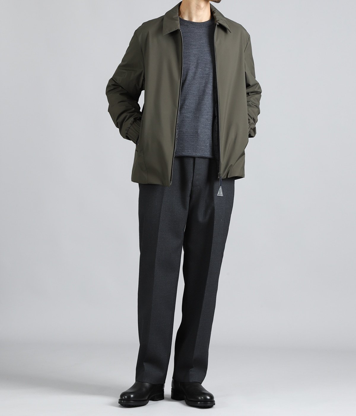 model（175cm / 60kg）B85 W75 H92 着用サイズ：1
