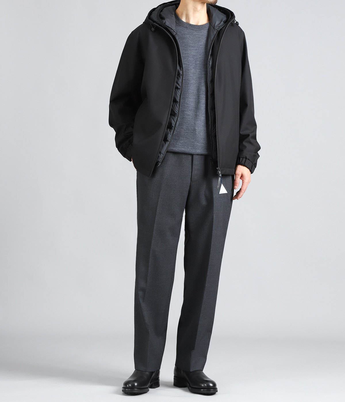 model（175cm / 60kg）B85 W75 H92 着用サイズ：2