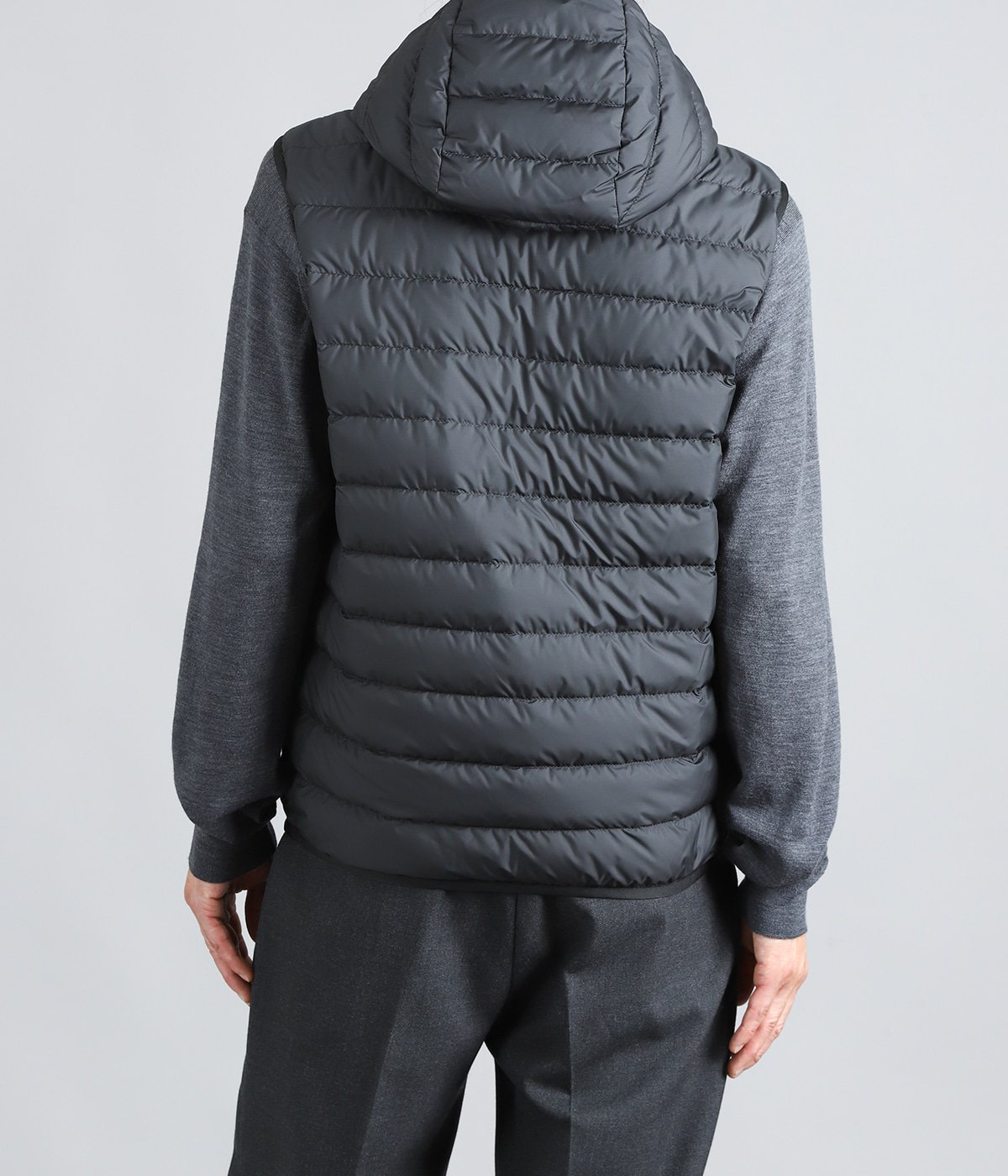 model（175cm / 60kg）B85 W75 H92 着用サイズ：2