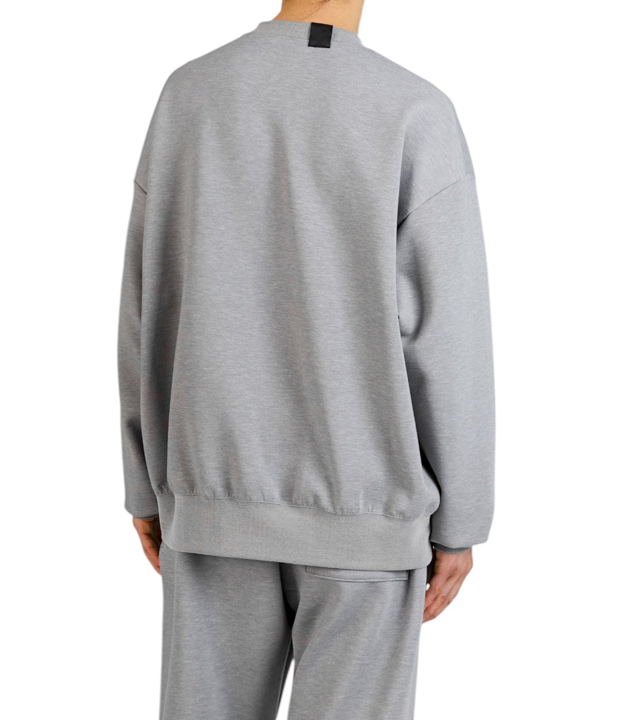 model（175cm / 60kg）B85 W75 H92 着用サイズ：38