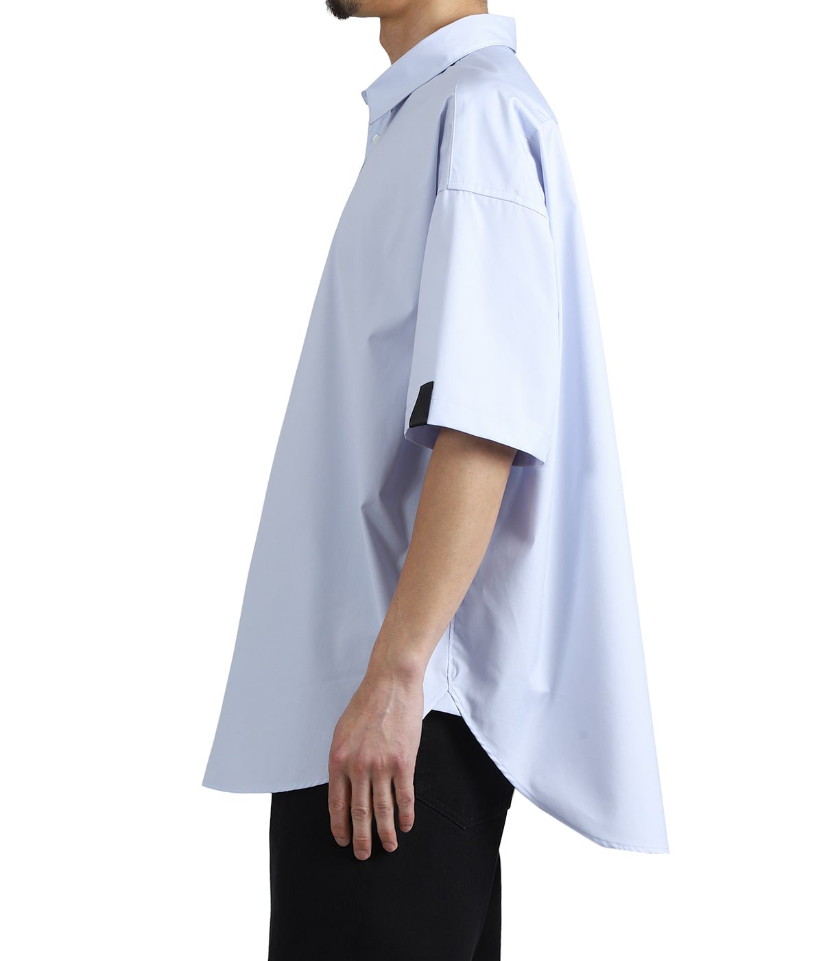 model(175cm / 60kg)B85 W75 H92 着用サイズ：38