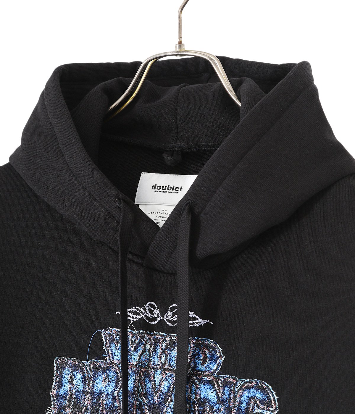 MAGNET ATTACHED HOODIE