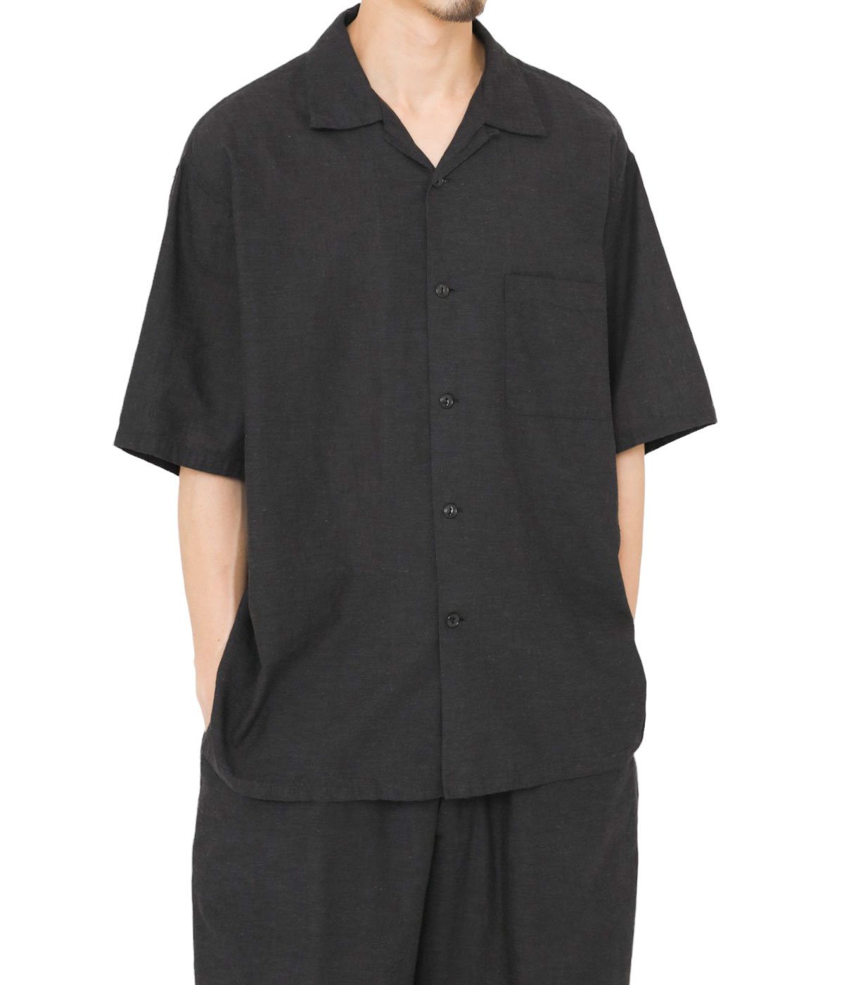 model（175cm / 60kg）B85 W75 H92 着用サイズ：L