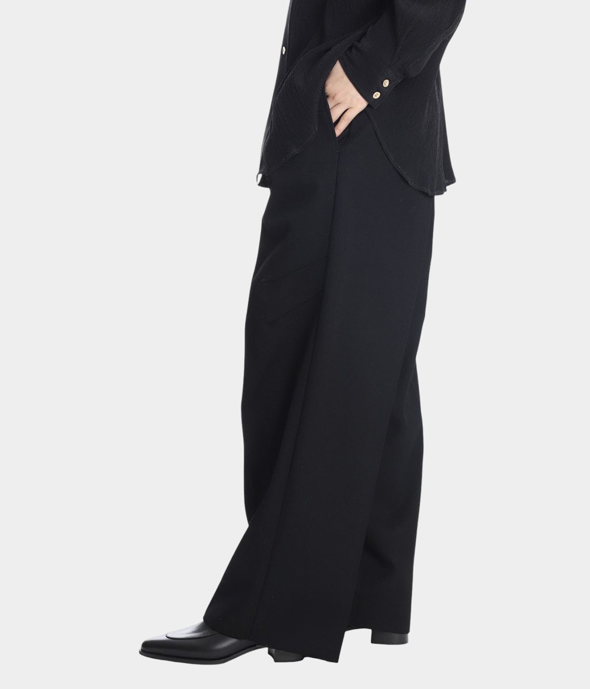 model（166cm） 着用サイズ：36