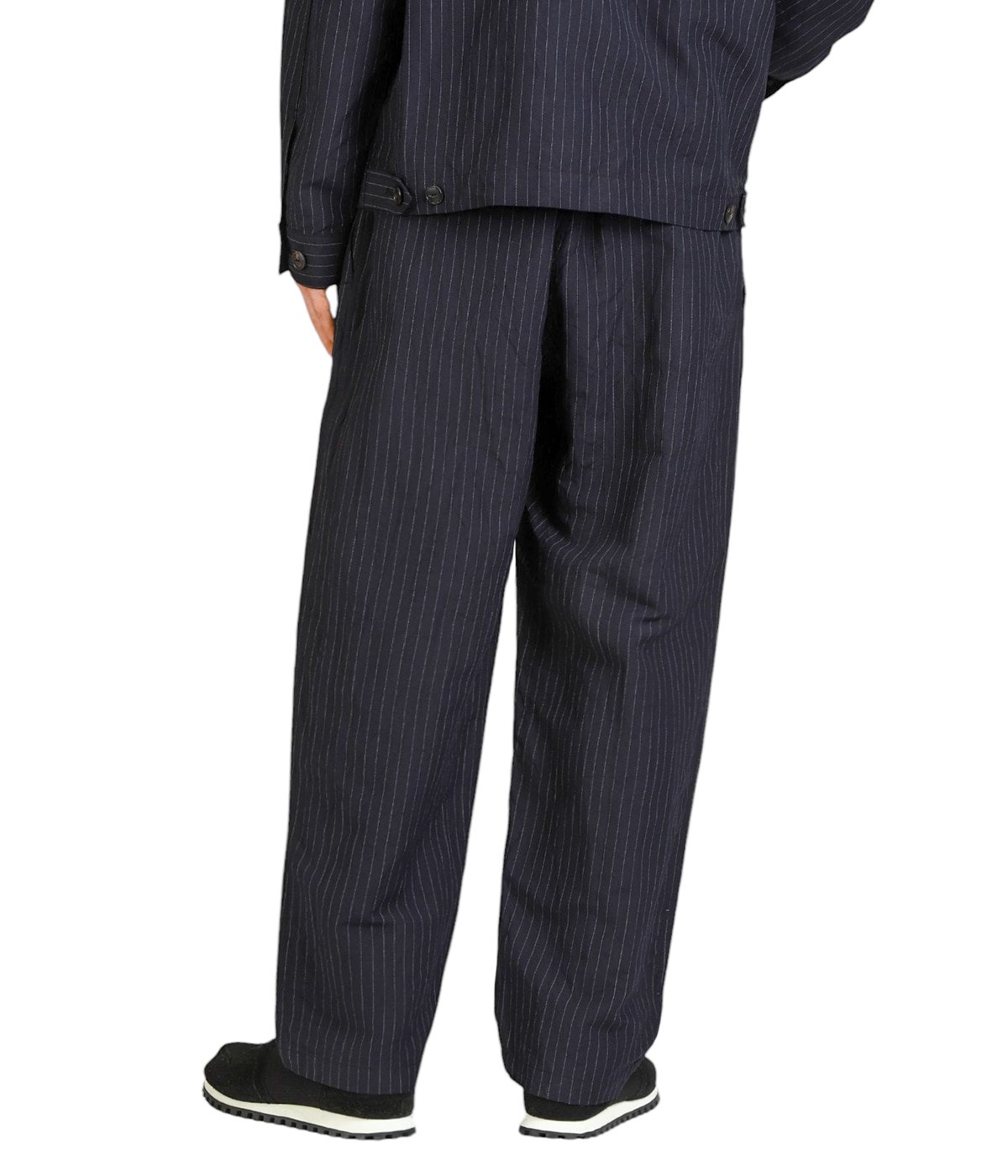 model（175cm / 60kg）B85 W75 H92 着用サイズ：M
