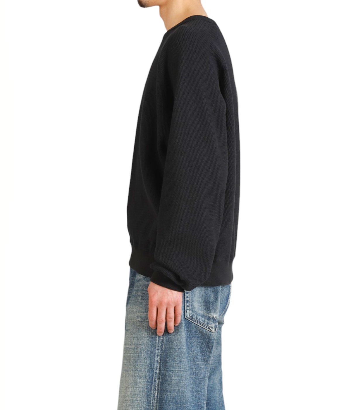 model（175cm / 60kg）B85 W75 H92 着用サイズ：M
