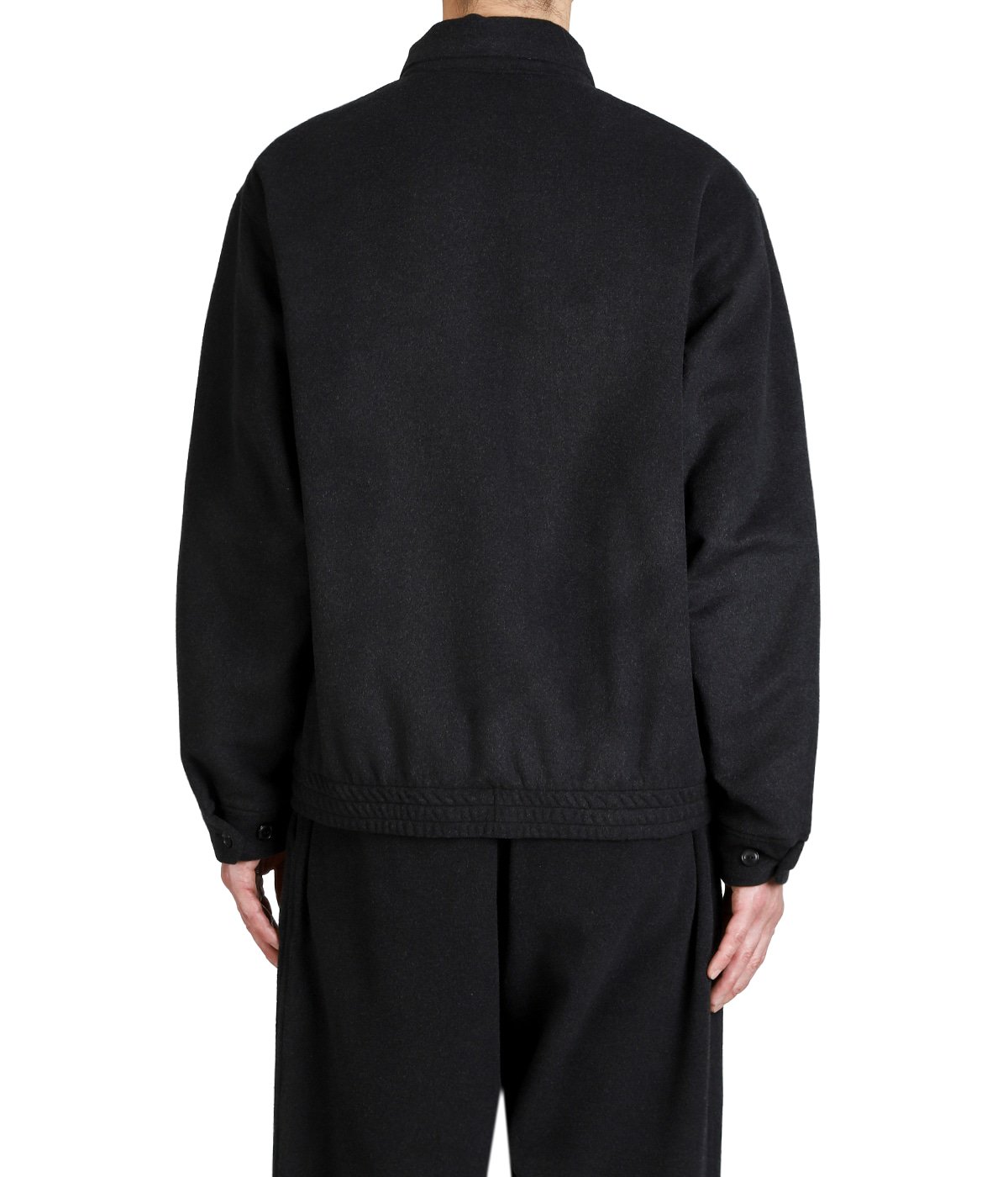 model（175cm / 60kg）B85 W75 H92 着用サイズ：M