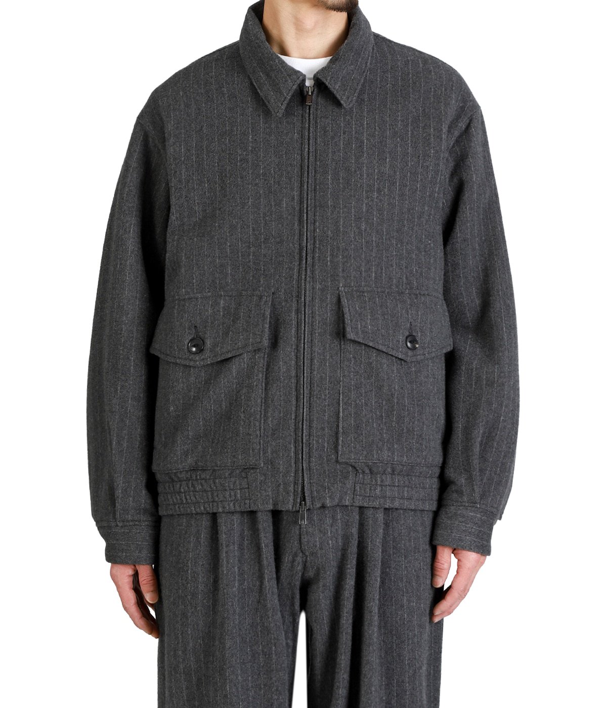 model（175cm / 60kg）B85 W75 H92 着用サイズ：M