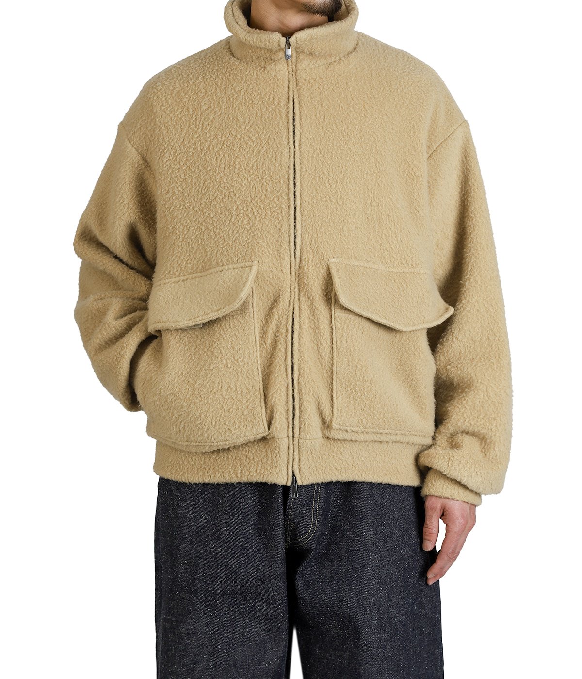 model（175cm / 60kg）B85 W75 H92 着用サイズ：M