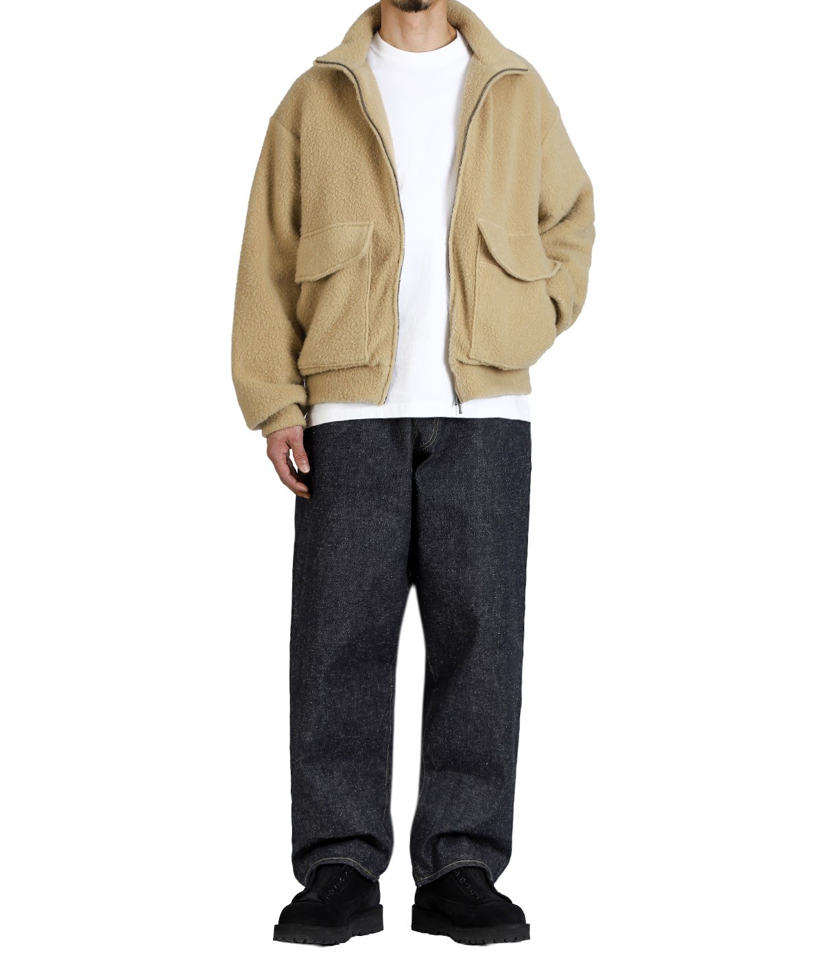 model（175cm / 60kg）B85 W75 H92 着用サイズ：M