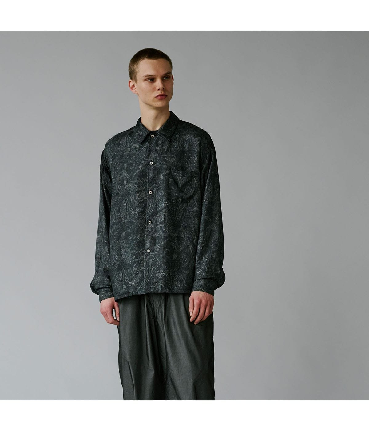 PAISLEY PATTERN SILK TWILL OPEN SHIRT | GOLD(ゴールド) / トップス