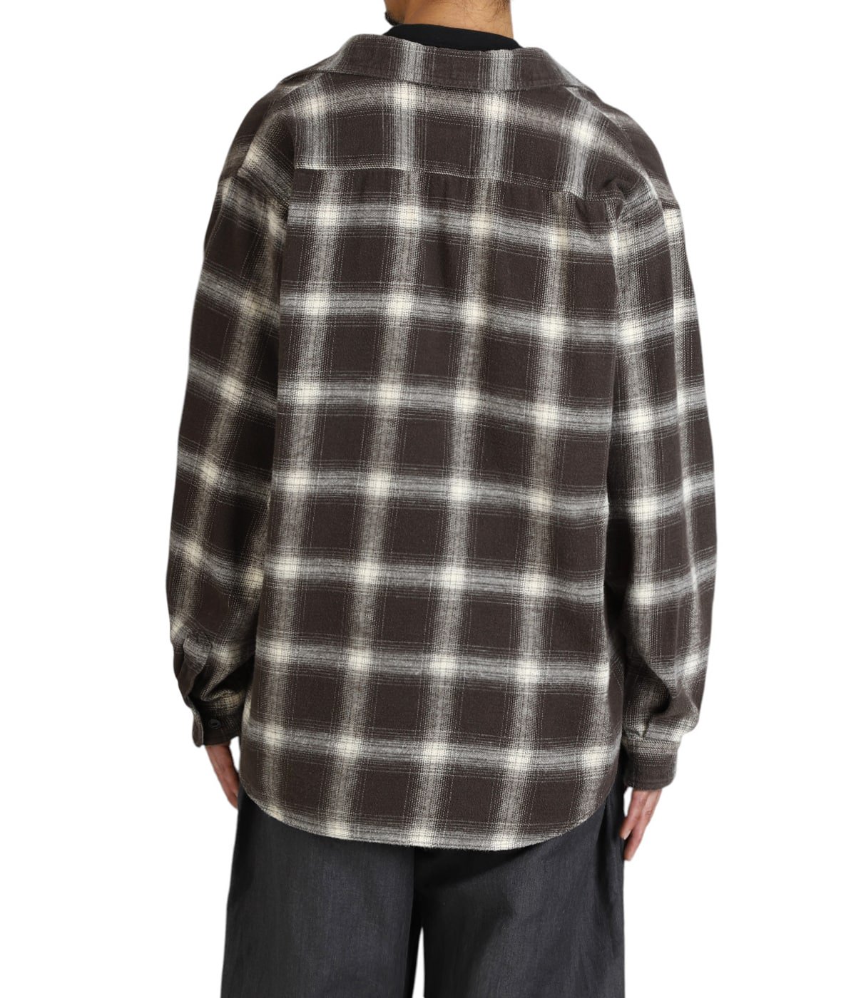 model（175cm / 60kg）B85 W75 H92 着用サイズ：M