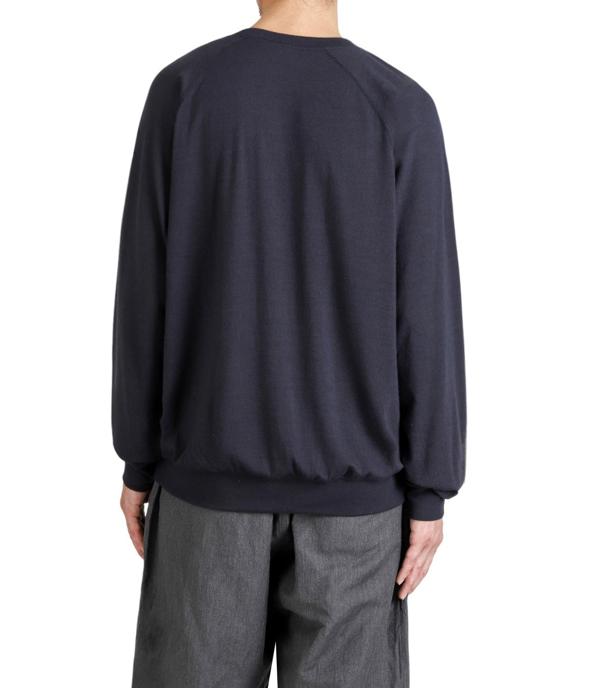 model（175cm / 60kg）B85 W75 H92 着用サイズ：M
