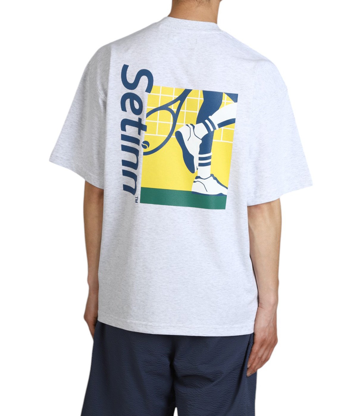 model（175cm / 60kg）B85 W75 H92 着用サイズ：M