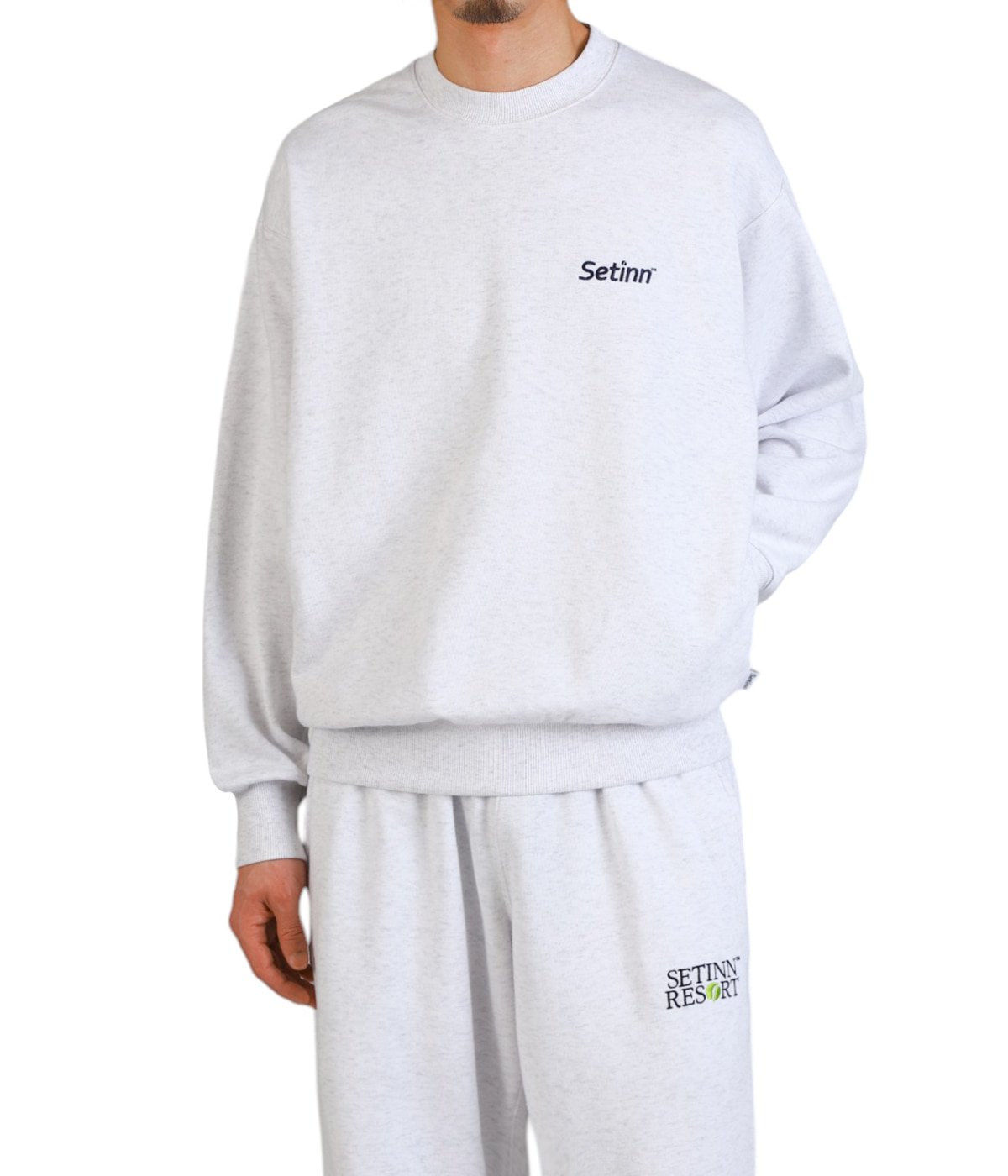 model（175cm / 60kg）B85 W75 H92 着用サイズ：M