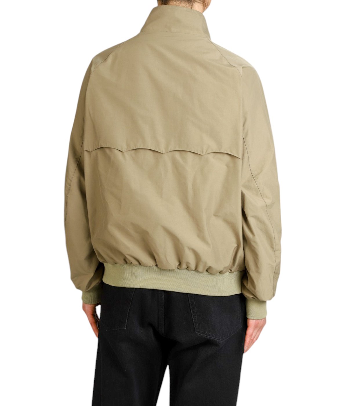 model（175cm / 60kg）B85 W75 H92 着用サイズ：M