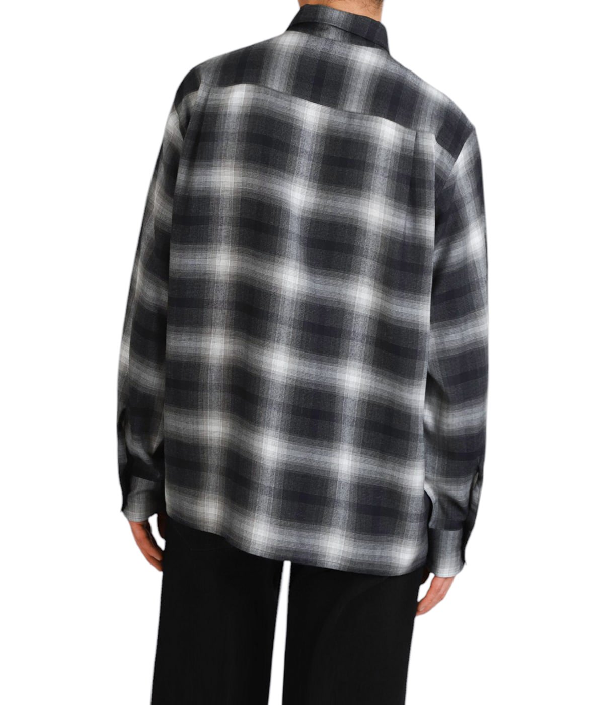 model（175cm / 60kg）B85 W75 H92 着用サイズ：M