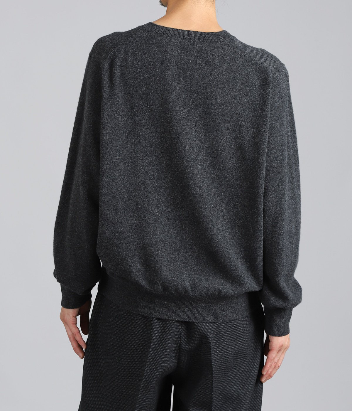 model（175cm / 60kg）B85 W75 H92 着用サイズ：1