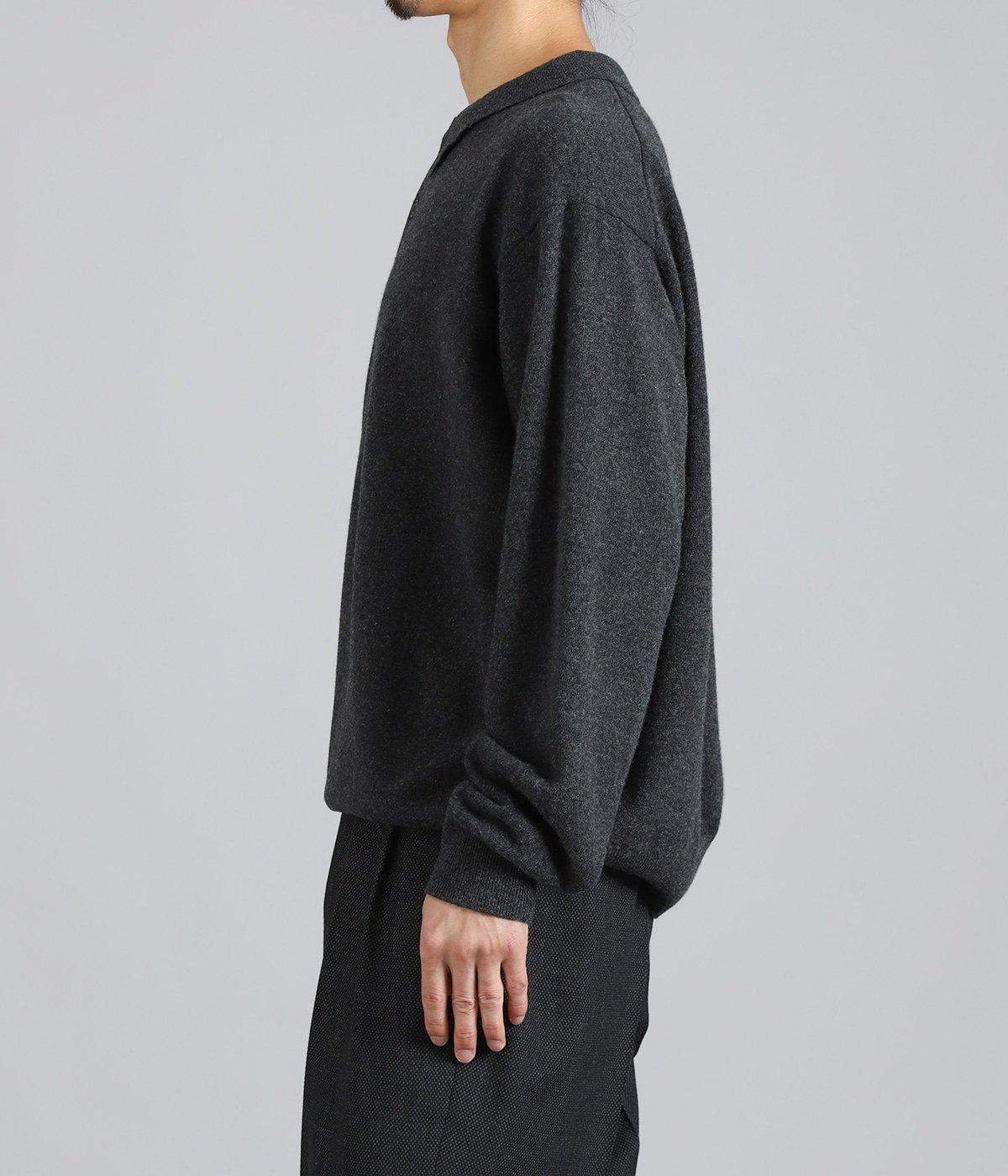 model（175cm / 60kg）B85 W75 H92 着用サイズ：1