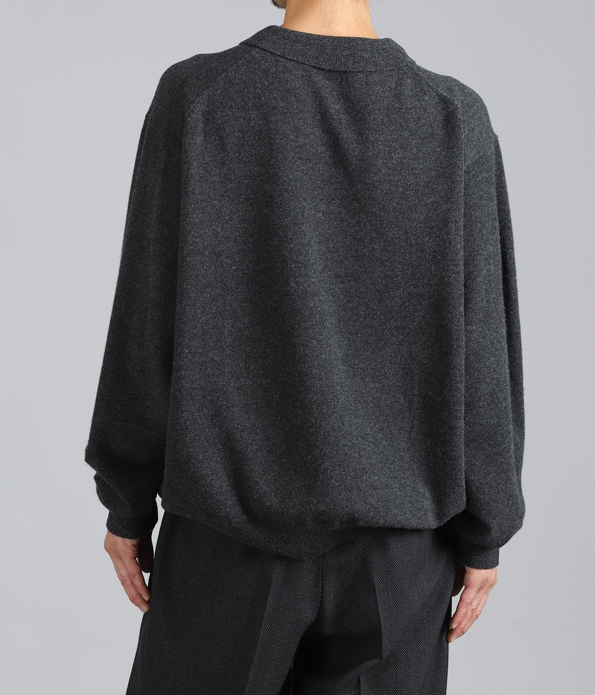 model（175cm / 60kg）B85 W75 H92 着用サイズ：1