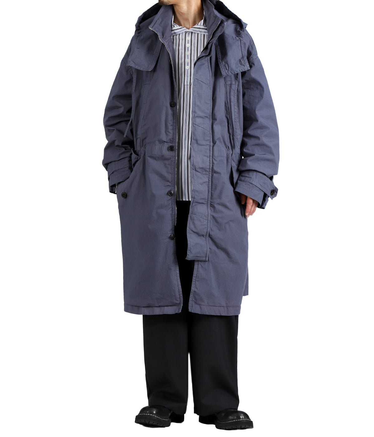 model（175cm / 60kg）B85 W75 H92 着用サイズ：S