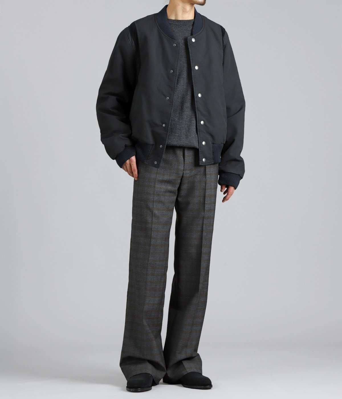 model（175cm / 60kg）B85 W75 H92 着用サイズ：S