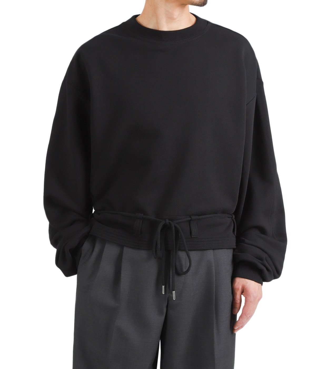 model（175cm / 60kg）B85 W75 H92 着用サイズ：S