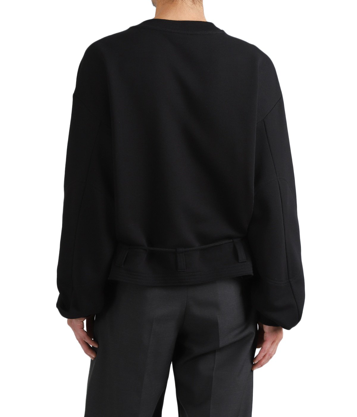 model（175cm / 60kg）B85 W75 H92 着用サイズ：S